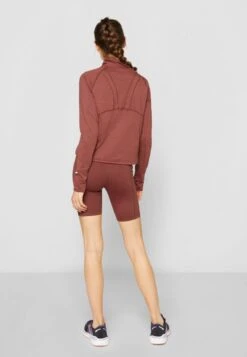 BROOKS Notch Thermal Long Sleeve- Longsleeve - Run Raisin -BrooksRunner 348d33c8063242dcaf00301cdfb9e1ca