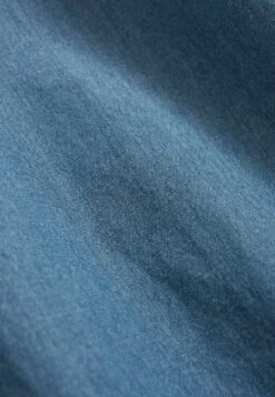 Chambray Button-Down Collar Sport - Overhemd - Blue -BrooksRunner 44b6a11055e64b899875899ebab4d5ab