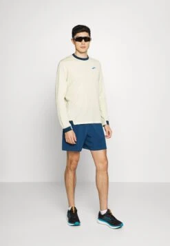 BROOKS Run Within Crew - Longsleeve - Honeydew Indigo Rush -BrooksRunner 48207eee80a5405fa17ecf1902d70979