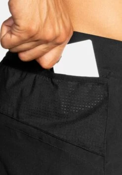 BROOKS Sherpa 5" Short - Korte Broeken - Black -BrooksRunner 488f0833ef584ad0964f64127c13c53f