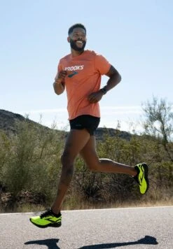 Distance Short Sleeve 2.0 - T-Shirt Print - Htr Red Clay Brooks Logo -BrooksRunner 5e02416e7ff5423f949ef298d871c478