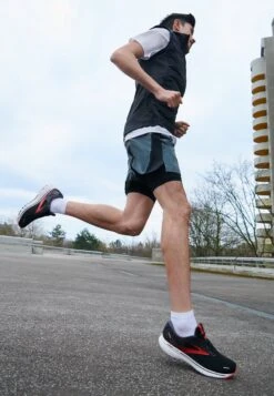 BROOKS Ghost 14 - Hardloopschoenen Neutraal - Black Red White -BrooksRunner 6c32a5f57b2a4f75bd63c761a8368c20