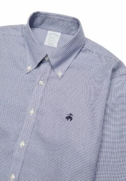 Milano Fit Non-Iron Button Down- Overhemd - Blue 6 Milano Fit Non-Iron Button Down- Overhemd - Blue -BrooksRunner 6c9f16bb94cb43b4baed718fe2007716
