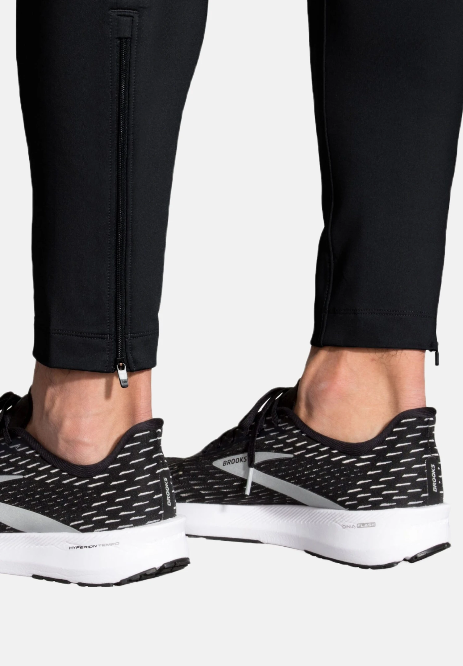 BROOKS Spartan Pant - Trainingsbroek - Black 6 BROOKS Spartan Pant - Trainingsbroek - Black - Afbeelding 4