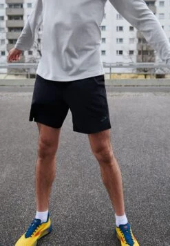 BROOKS Sherpa 7" 2-In-1 Short - Korte Broeken - Black -BrooksRunner 88671fcff6c3425a8803c04ebb0c61c8