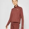 BROOKS Notch Thermal Long Sleeve- Longsleeve - Run Raisin -BrooksRunner 98ddce34181b4c5fb19b980ae165259e