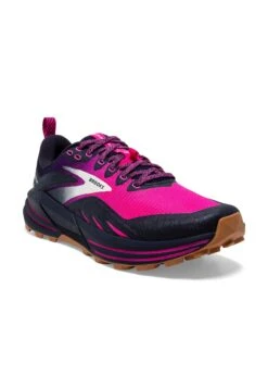 BROOKS Cascadia 16 - Trail Hardloopschoenen - Peacoat Pink Biscuit -BrooksRunner b89093e4d9044c7d9a43ea9a2f1dc2af