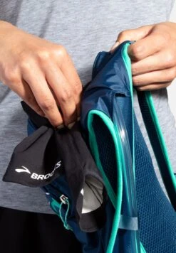 BROOKS High Point Waterproof Jacket - Regenjas - Black -BrooksRunner ce33d425be4b4f7cbafe064144b921b8