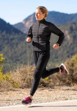 BROOKS Momentum Thermal Pant - Trainingsbroek - Black -BrooksRunner f71f4ab5493044409aae4935c1b114bf